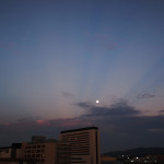 昨日（2014.07.11）の福岡で見られた裏後光（反薄明光線）の写真